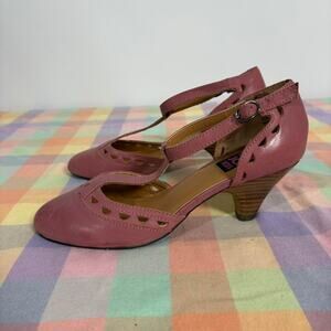Mojo Moxy Dusty Pink T-Strap Heels - Size 6.5